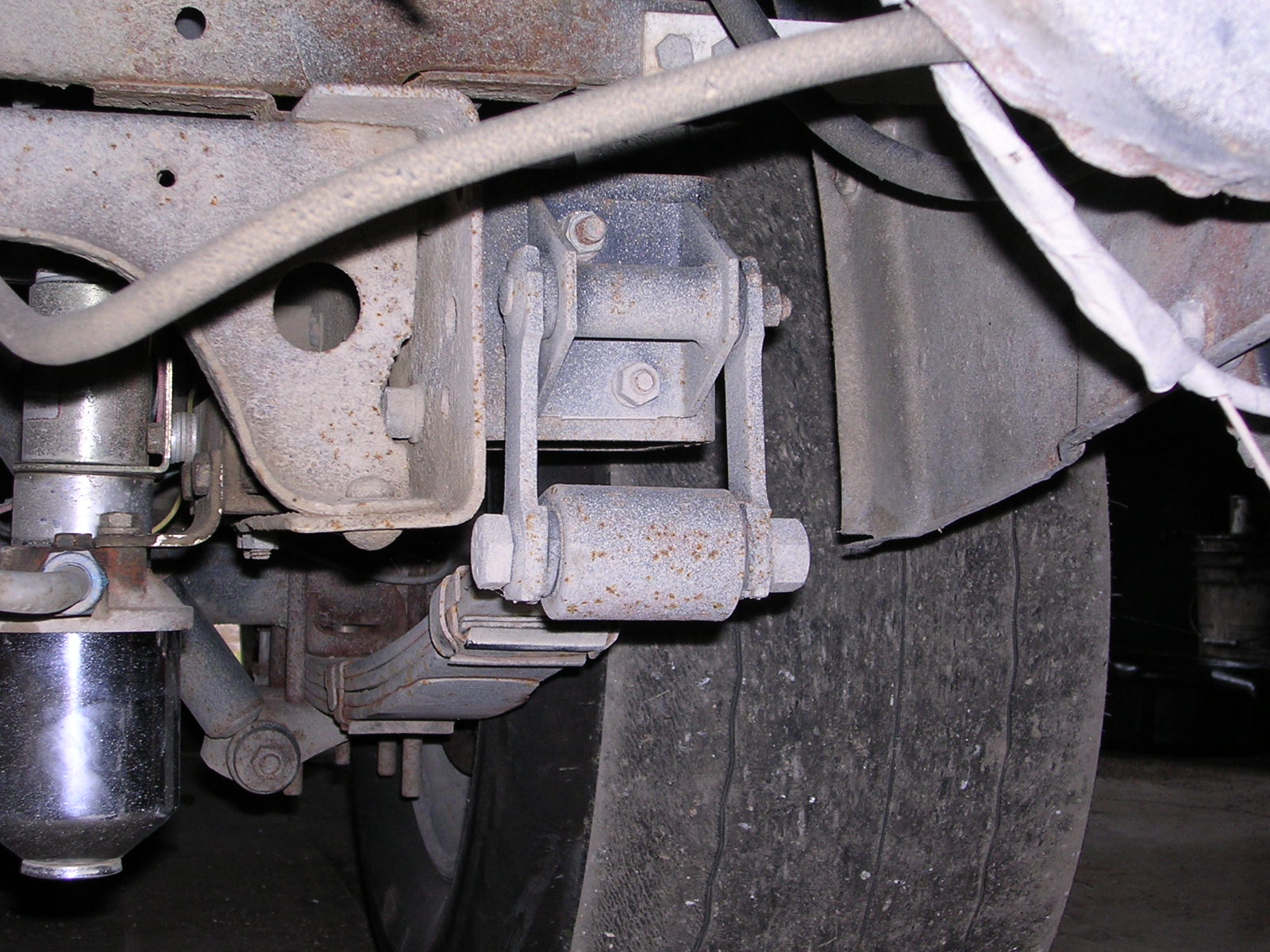 Attached picture flight727 rear shackle bracket with abody shackles.jpg